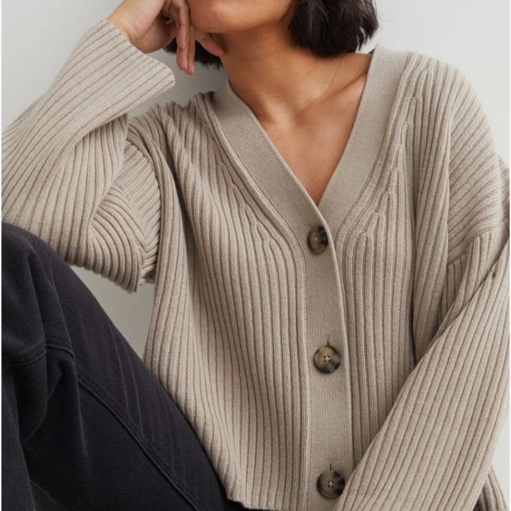 🆕️NWT H&M Rib-knit Cardigan in 'Taupe' - Picture 2 of 12